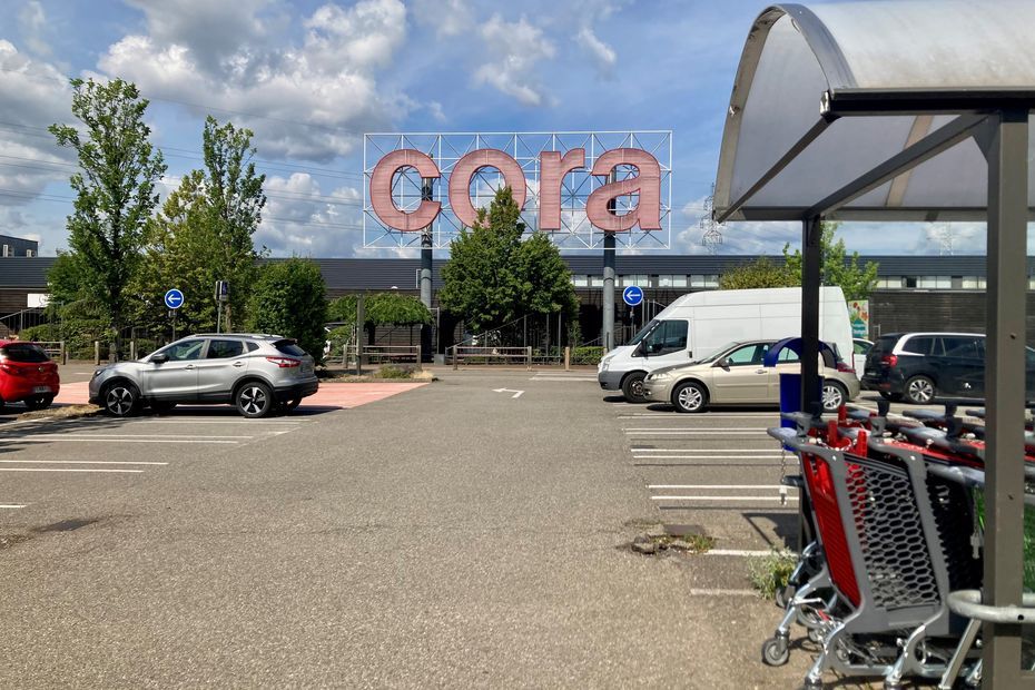 Carrefour rachète les magasins Cora et Match : "on est dans le flou total"