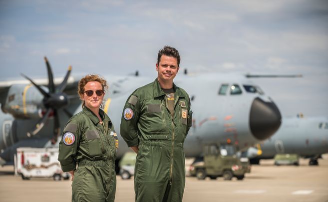 "Survoler Paris, toujours un moment extraordinaire" : à bord d'un avion A400M, des militaires du Loiret vont défiler au-dessus des Champs-Élysées le 14 juillet