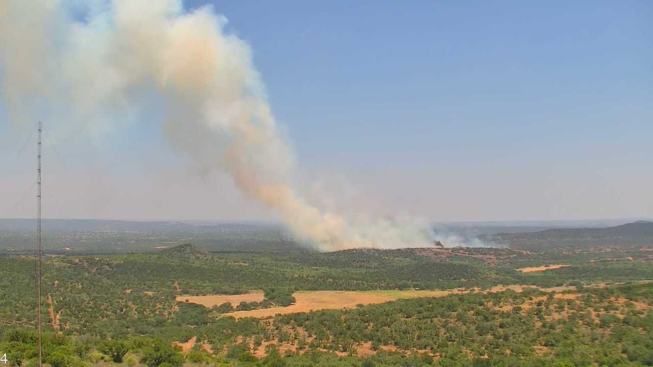 Llano County brush fire grows to 100 acres, at least 10 agencies responding