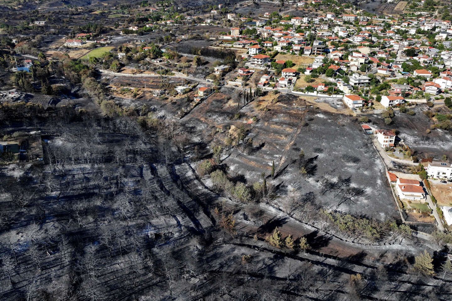 Incendie en Grèce : " Il n’y a plus de front actif " au troisième jour après les départs de feu