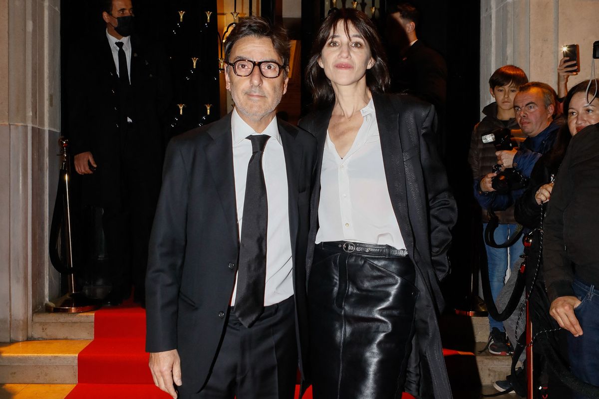 Charlotte Gainsbourg bientôt mariée : Yvan Attal fait des révélations sur sa demande “très étrange”