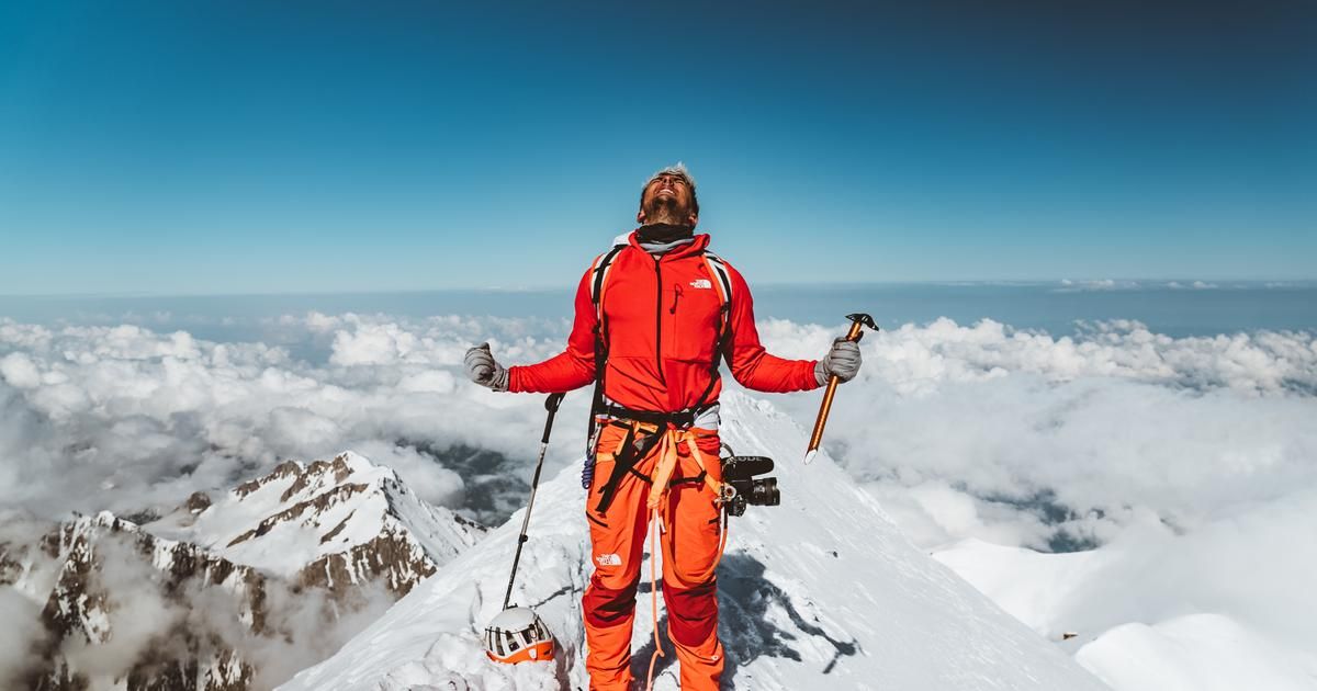 "C'était l'un de mes plus grands rêves, et je l'ai fait" : Inoxtag se confie au Figaro après son ascension de l’Everest