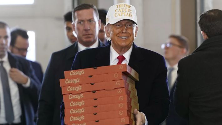 Trump hands out Casey's pizza in Waukee