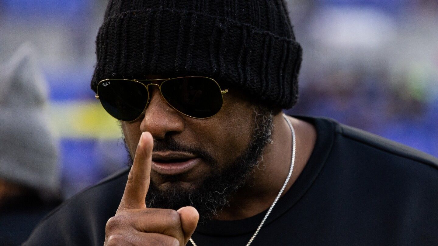 Mike Tomlin to any team interested in trading for him: "Save your time"