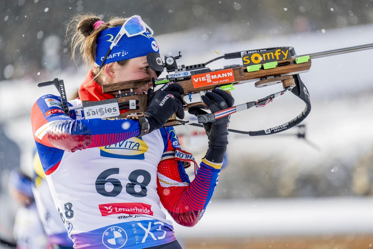 La biathlète Justine Braisaz-Bouchet, réconciliée avec le tir, s’offre un triomphe mondial