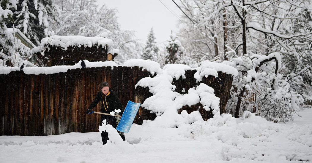 Colorado Snowstorm Causes Flight Cancellations, Road Closures and Power Outages