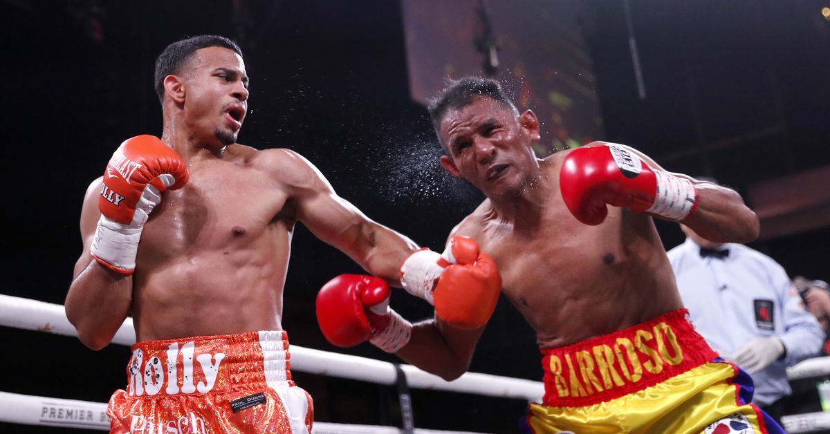 Highlights: Rolly Romero gifted world title against Ismael Barroso