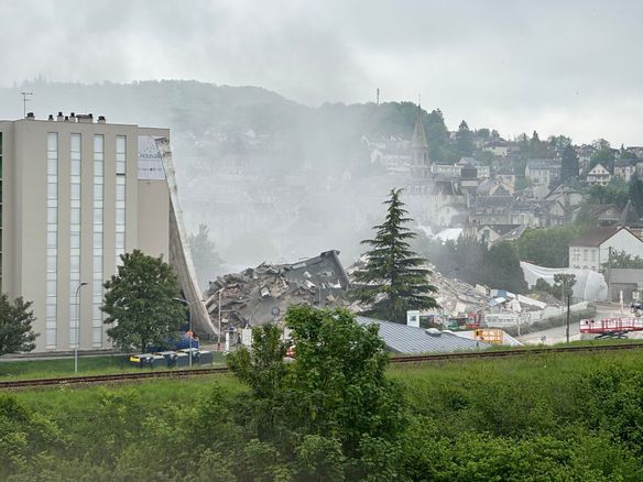 La tour HLM n°12 de Brésard s'est effondrée : suivez en direct cette journée historique à Guéret