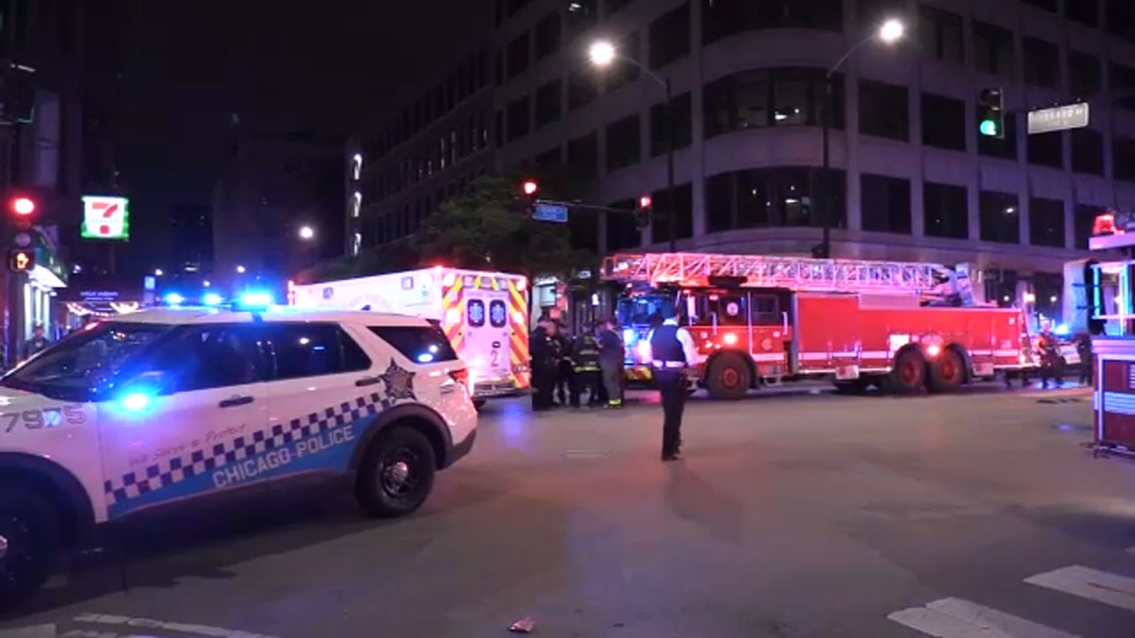 Chicago shooting: 3 shot in River North, CPD says