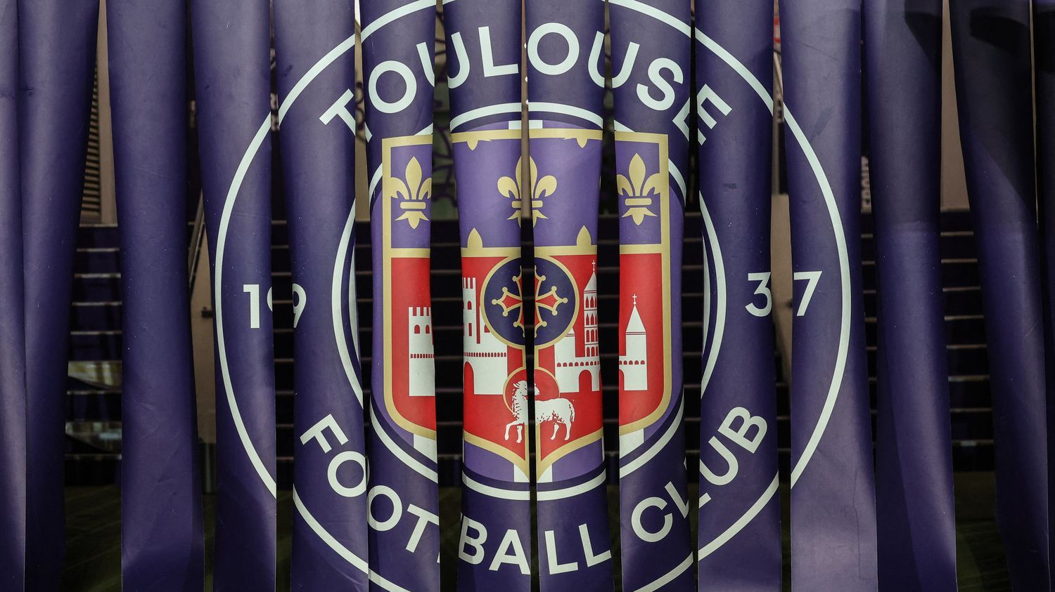 Plusieurs joueurs du Toulouse football club écartés de la rencontre contre Nantes pour refus de porter le maillot arc-en-ciel contre l'homophobie