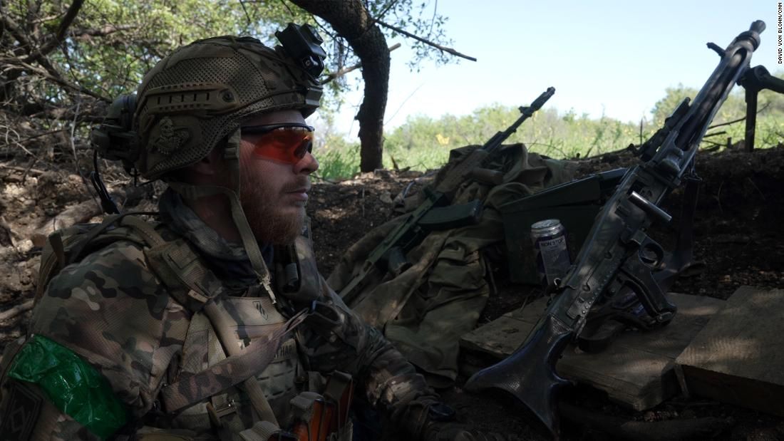 Two Russian commanders killed in eastern Ukraine, Russia's defense ministry says