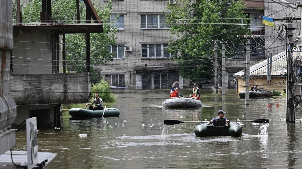 Malgré le désastre, après la destruction du barrage de Kakhovka, les habitants de Kherson font face