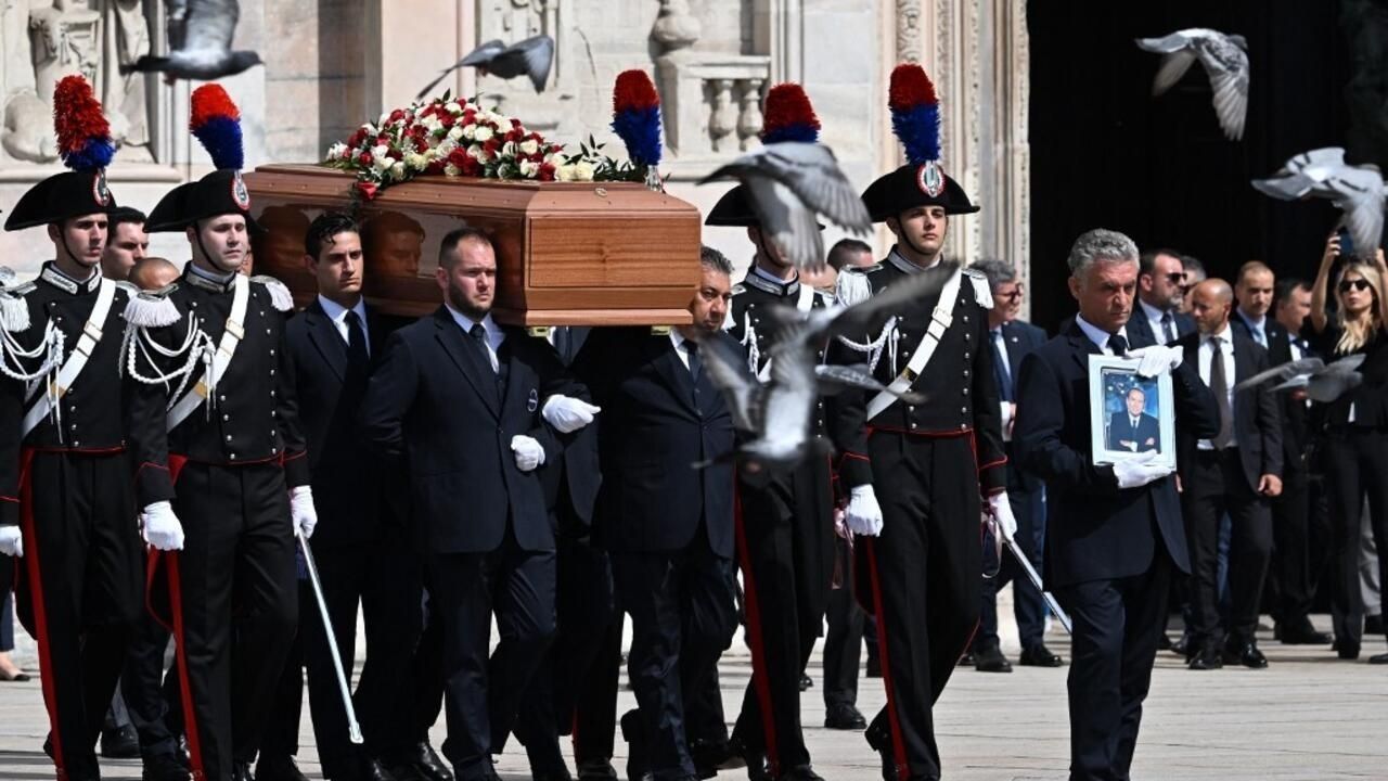 Italie: à Milan, un dernier hommage à Silvio Berlusconi lors de ses funérailles nationales