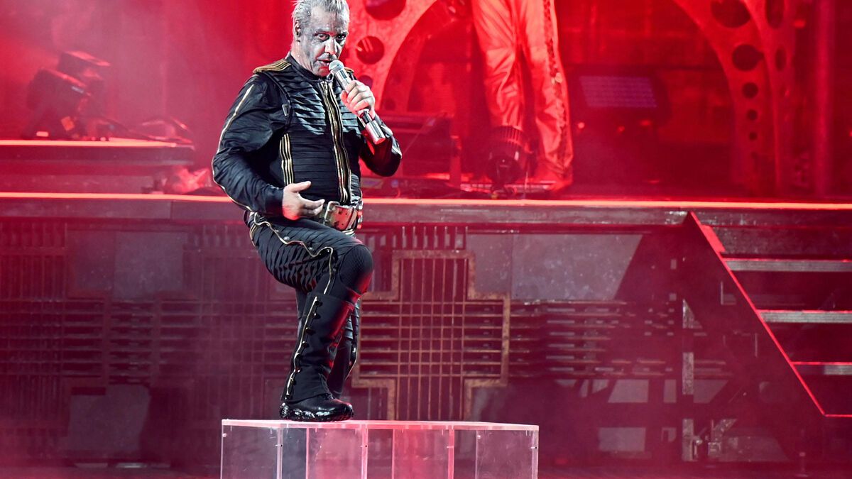 Rammstein : accusé d’agressions sexuelles, le chanteur visé par une enquête judiciaire en Allemagne