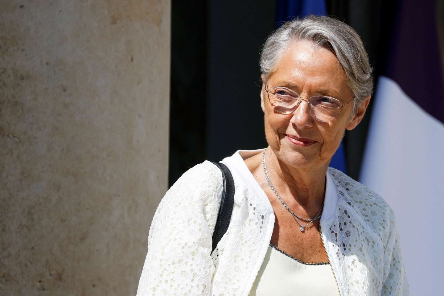 Immigration : Elisabeth Borne prête à discuter des " modalités " d’un titre de séjour applicable dans les secteurs en tension