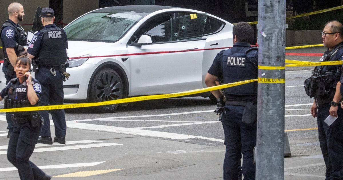 Belltown homicide suspect approached, fired into car, police say