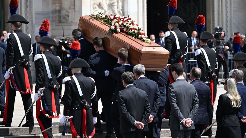 Silvio Berlusconi: Crowds gather for state funeral in Milan