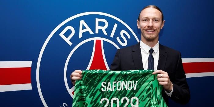 Officiel - Matvey Safonov, première recrue du PSG 2024-2025