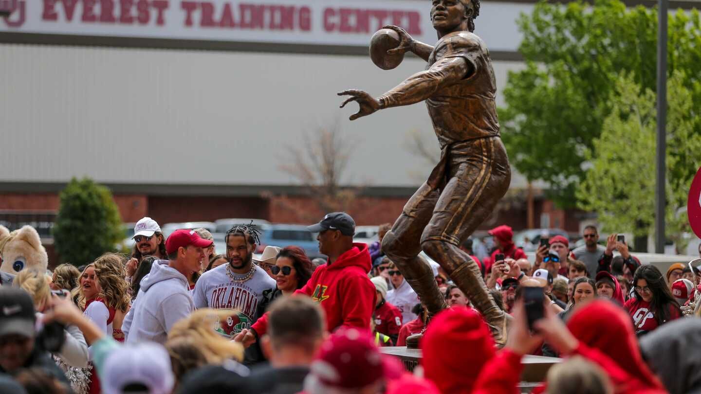 Kyler Murray: "A big deal" that Jonathan Gannon, others from Cardinals came to statue unveiling