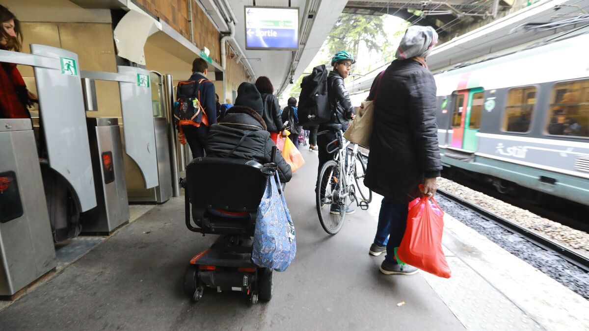 Paris : poussée sur les rails, une femme meurt percutée par un RER, un suspect interpellé