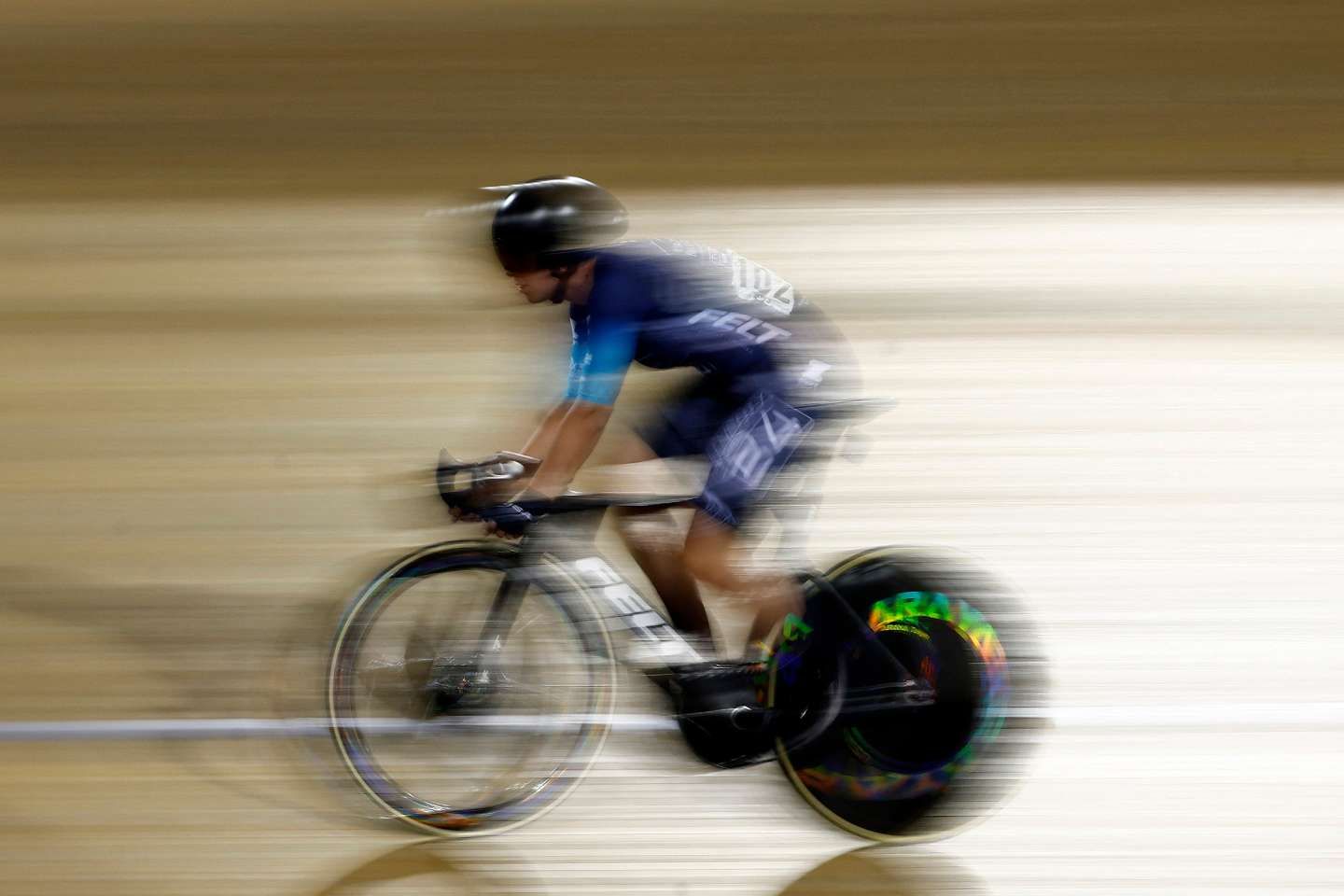 L’Union cycliste internationale exclut les coureuses transgenres des compétitions féminines