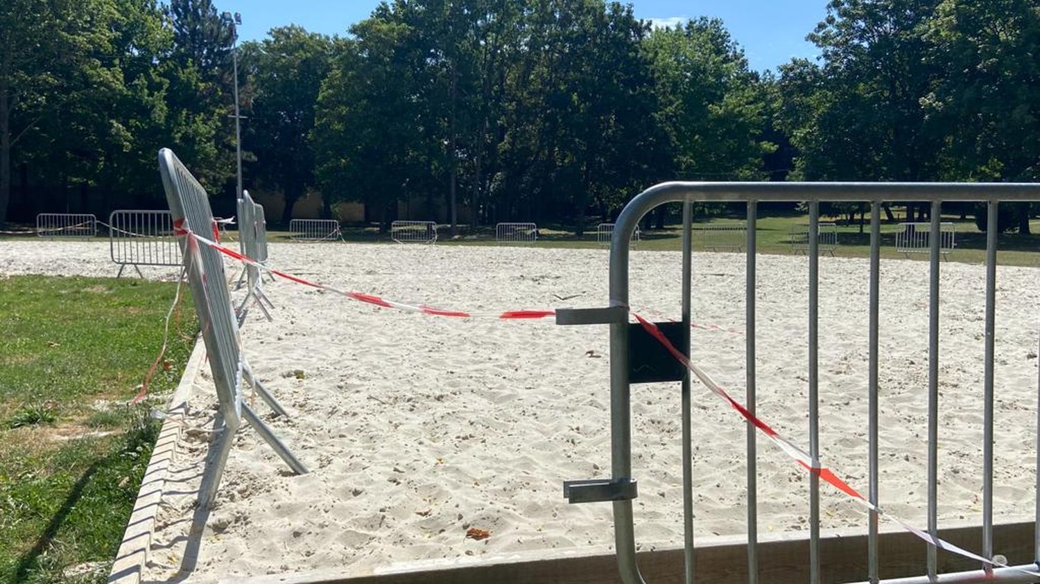 "On punit les parents et les enfants" : en Seine-Saint-Denis, les habitants du Blanc-Mesnil privés de plage urbaine cet été