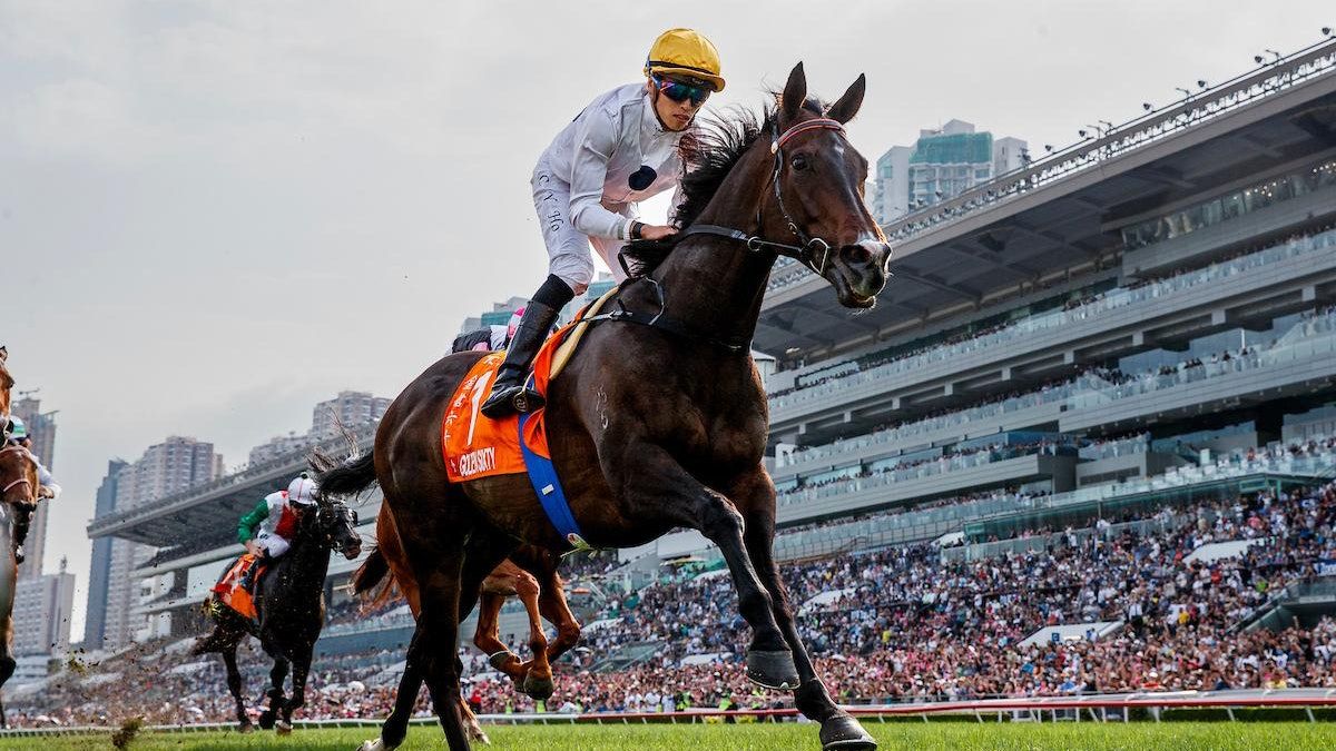 名駒「金鎗六十」衞冕香港馬王寶座 連續三年登頂創香港賽馬史