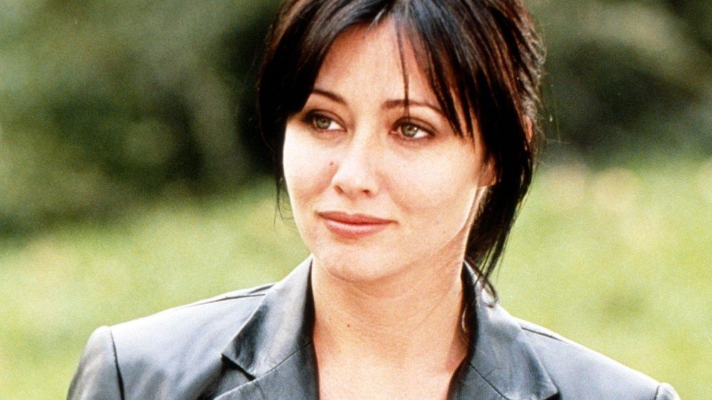 Alyssa Milano, '90210' Stars Pay Tribute to Shannen Doherty