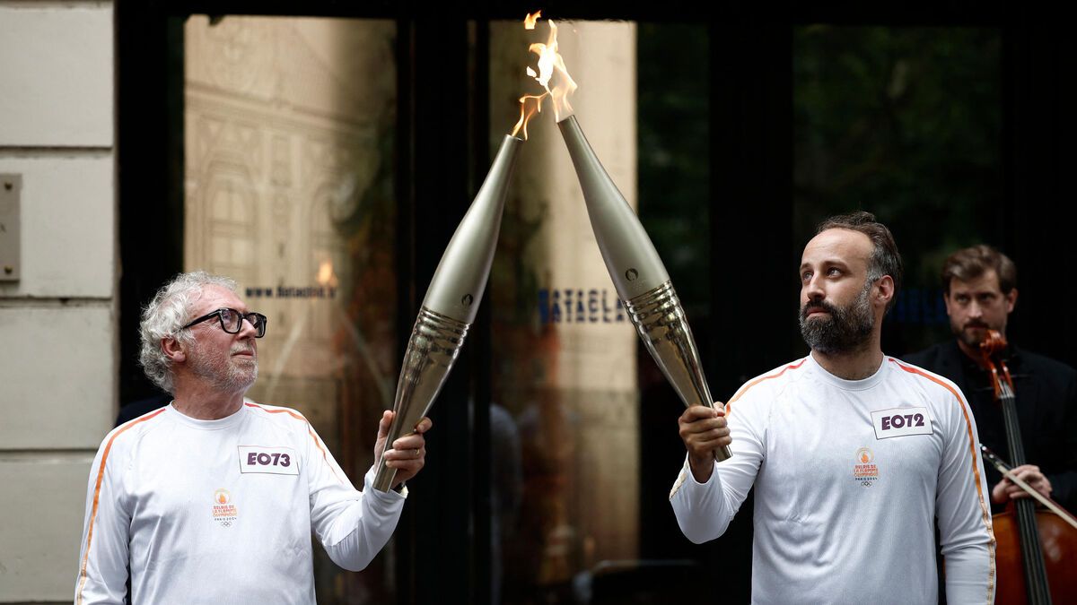 Flamme olympique à Paris : et soudain, un silence poignant devant le Bataclan