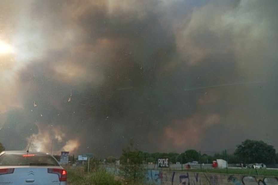 VIDEOS. Violent incendie près d'Argelès-sur-Mer : au moins 480 hectares parcourus par les flammes, 430 pompiers déployés, 3000 personnes évacuées des campings