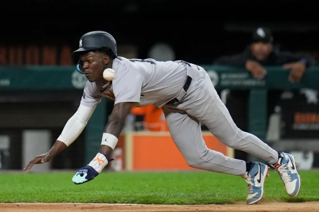 Jazz Chisholm goes on IL, Yankees surprisingly dump Enyel De Los Santos