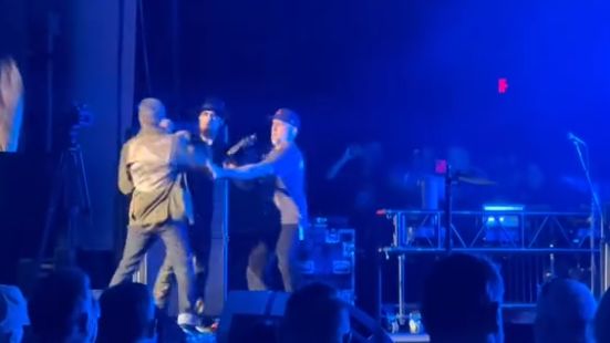 Jane's Addiction Boston show ends with fight between lead singer, guitarist