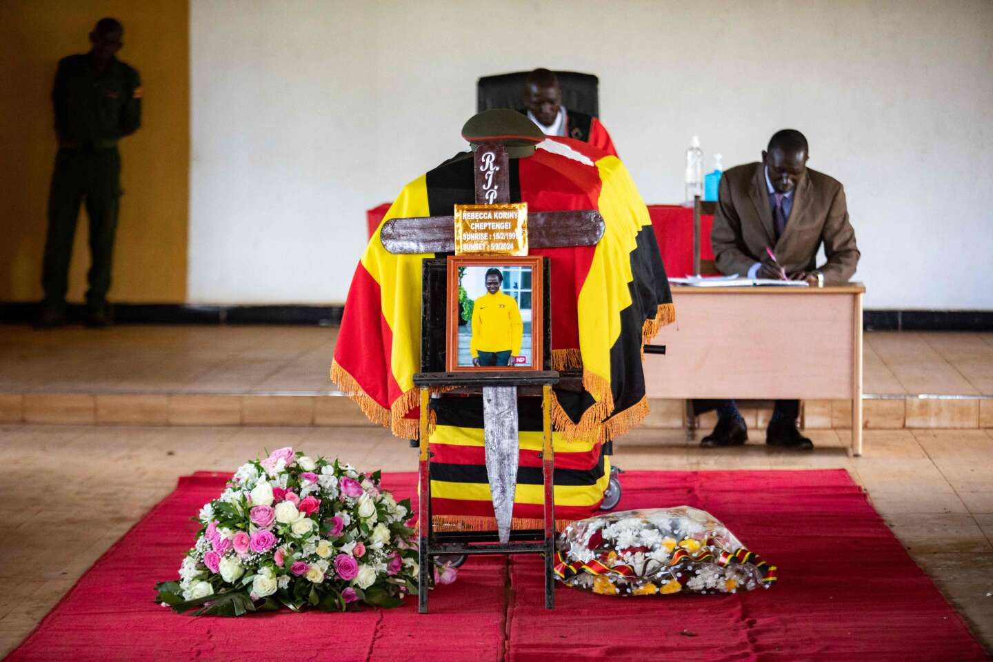 L’Ouganda enterre Rebecca Cheptegei, marathonienne aux JO de Paris et victime d’un féminicide