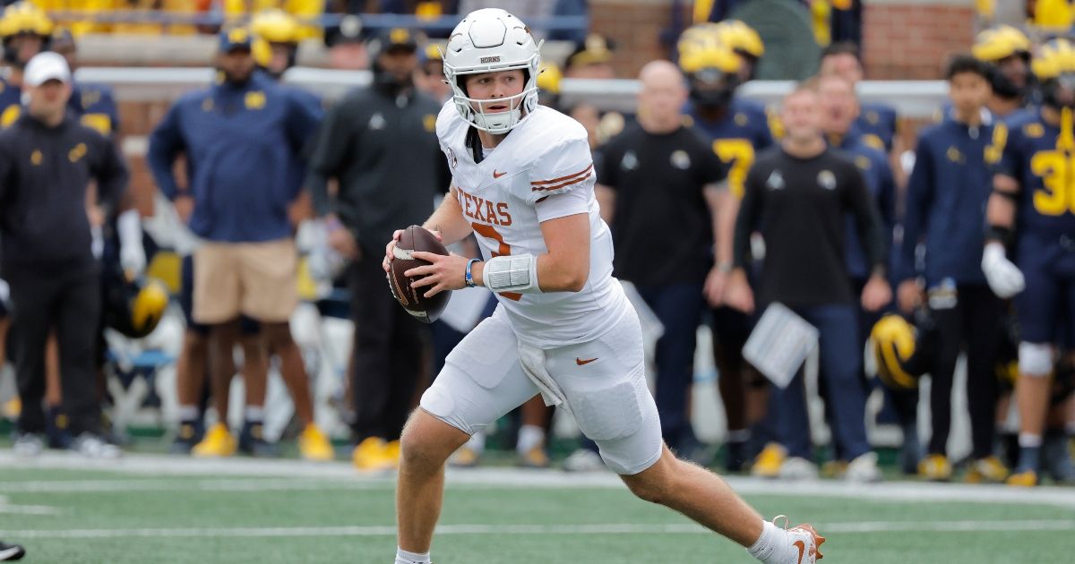 Quinn Ewers goes down with injury, Arch Manning enters game vs. UTSA