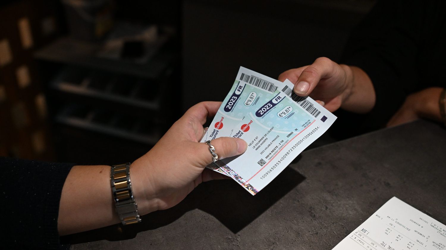 Prolongation des tickets-restaurants pour les courses alimentaires : "On conteste cette décision et on essaiera de faire en sorte que ça change", réagit le président de l'Umih