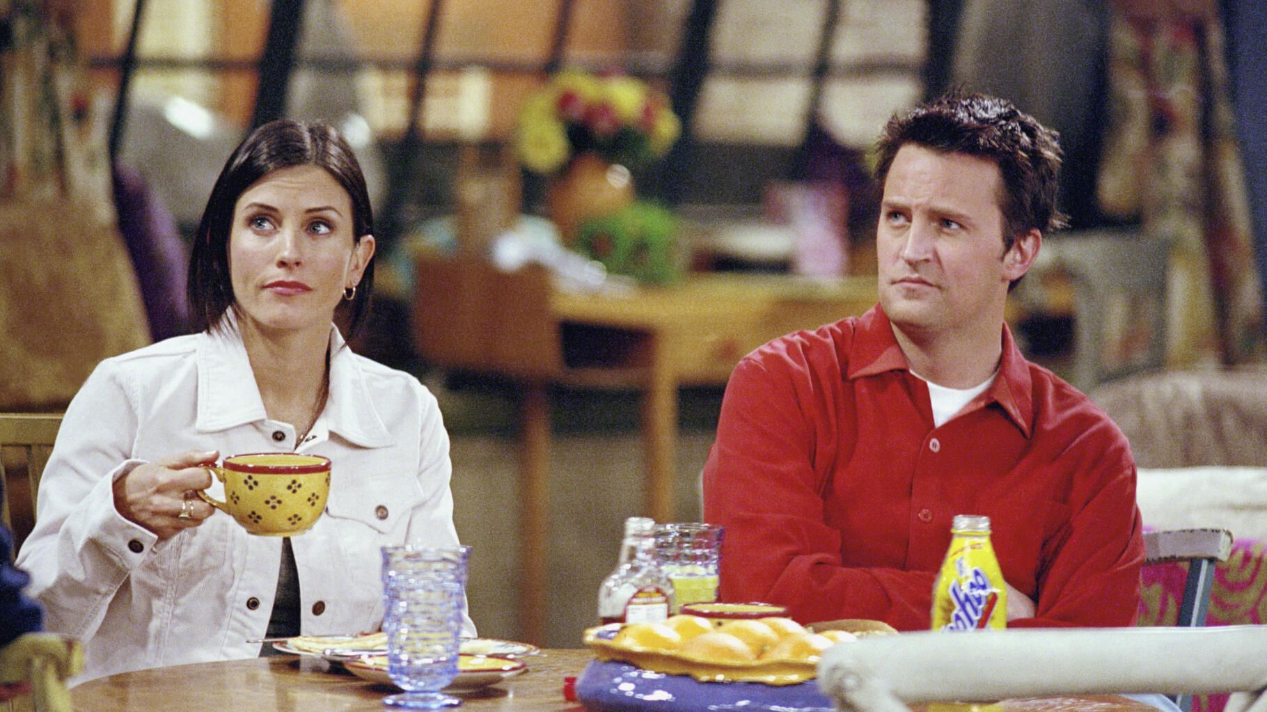 Courteney Cox partage son plus beau souvenir avec Matthew Perry dans " Friends "