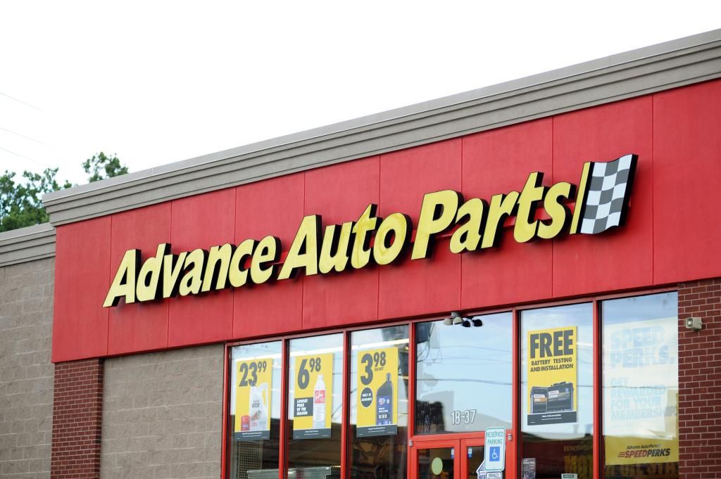 Advance Auto Parts shutting 500 stores, cutting jobs amid sluggish demand