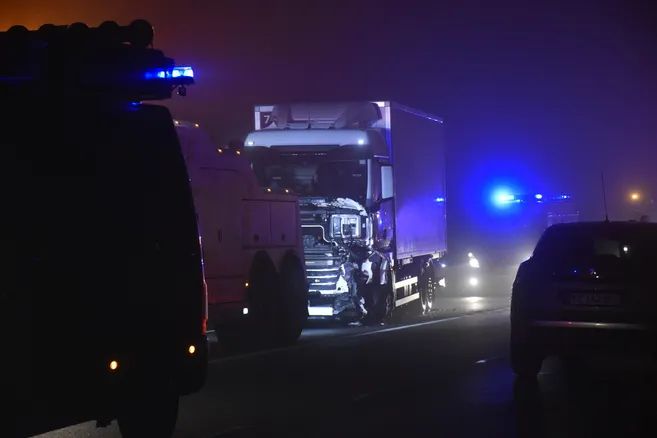 Un accident entre un camion et une voiture près de Pithiviers : un blessé grave