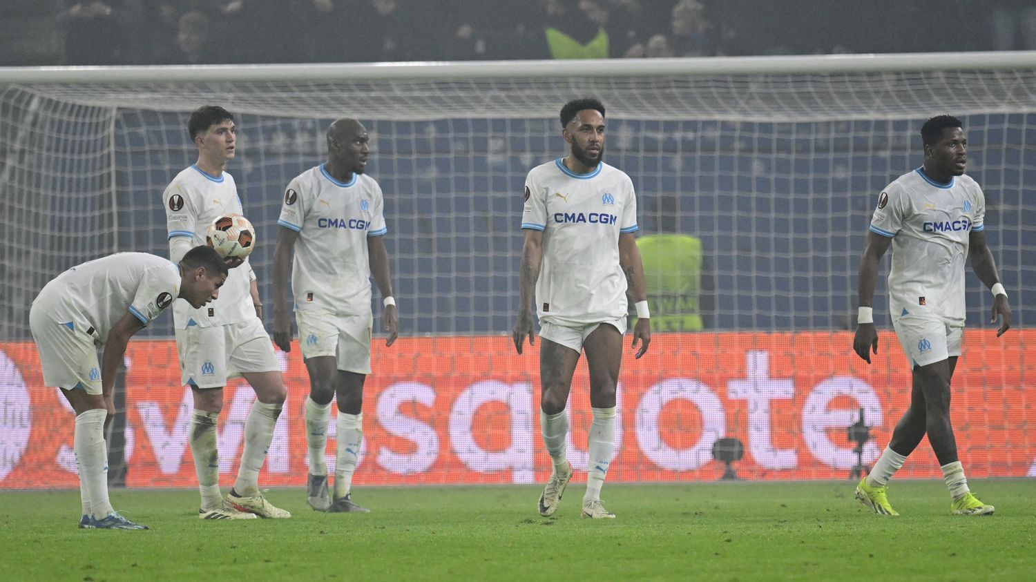 Ligue Europa : frustré en fin de match, l’OM tenu en échec par le Shakhtar Donetsk en barrages aller