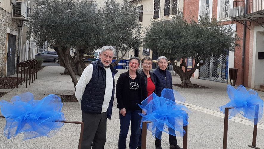 Névian aux couleurs de Mars bleu