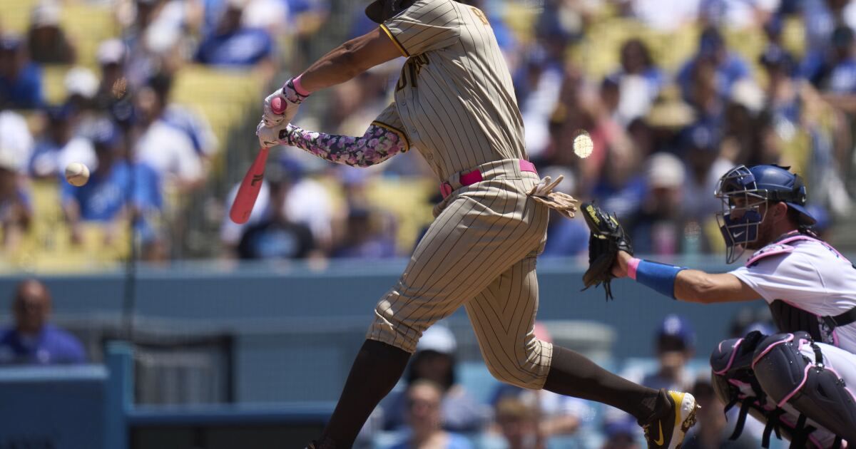 Dodgers shut out, sweep Padres, who fall 7 games back in National League West standings