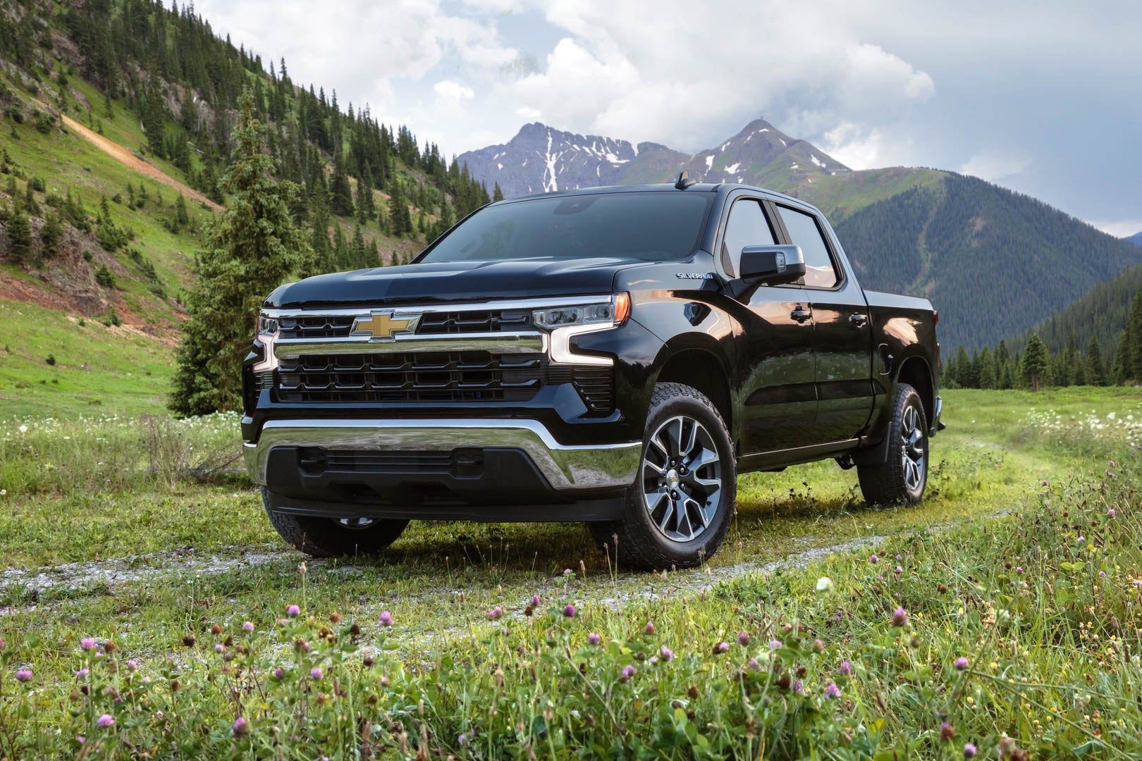 GM Developing Smaller Version of 2.7L Four-Cylinder Truck Engine: Report