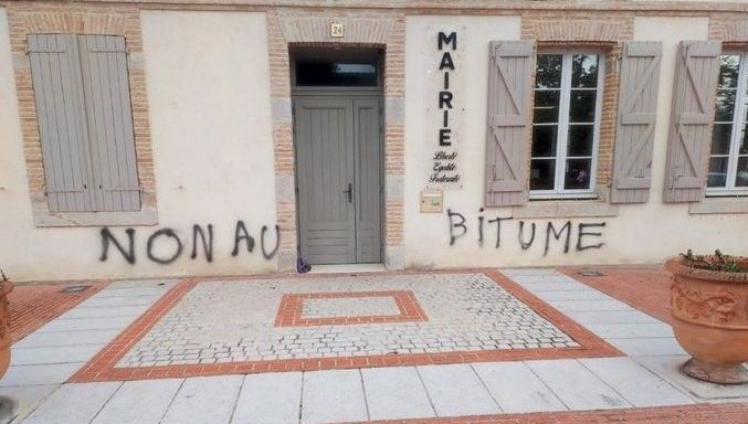 Le domicile d'un maire vandalisé dans le Tarn, tous les élus appelés à manifester