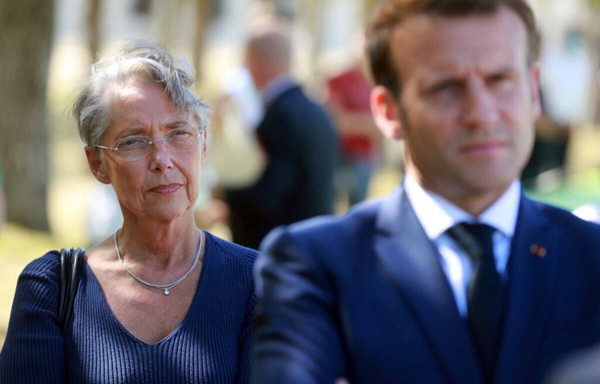 Élisabeth Borne, une " cheffe de service " face à " un supérieur qui décide de tout " ?