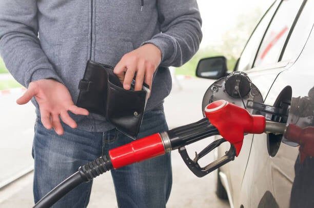 Carburant : les prix devraient baisser dans les prochains jours