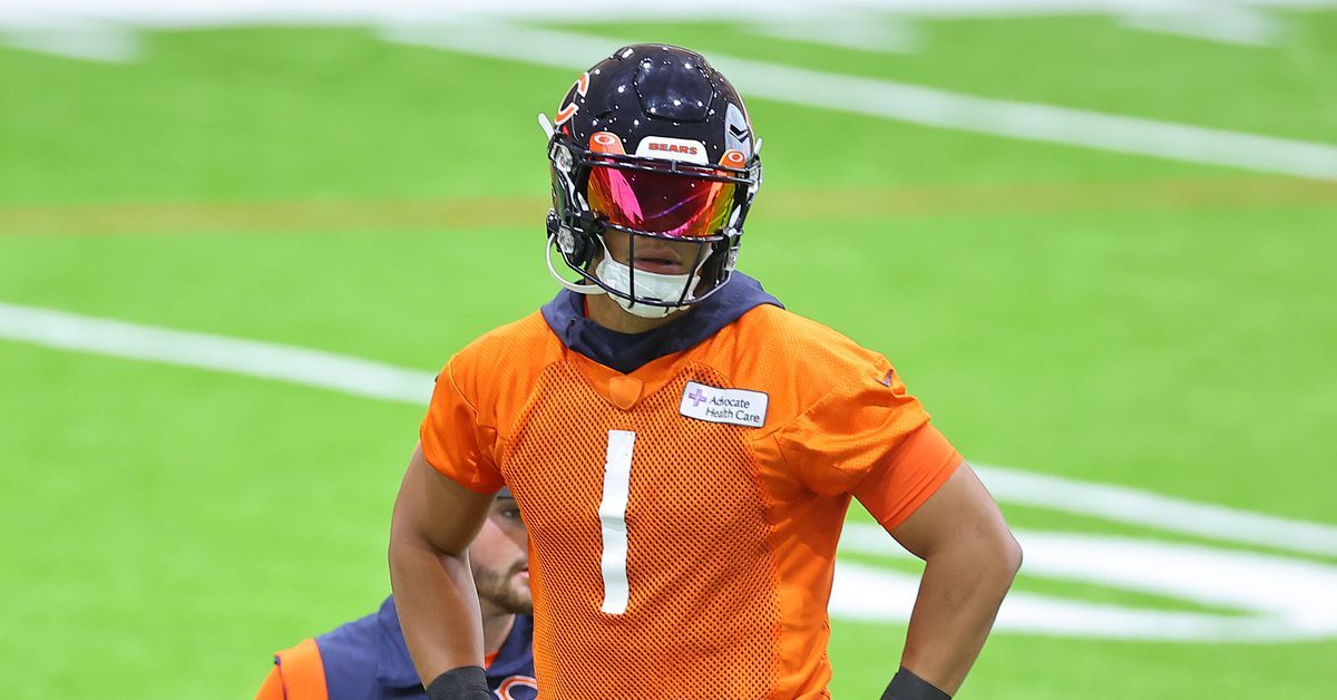 Justin Fields shines on final day of minicamp