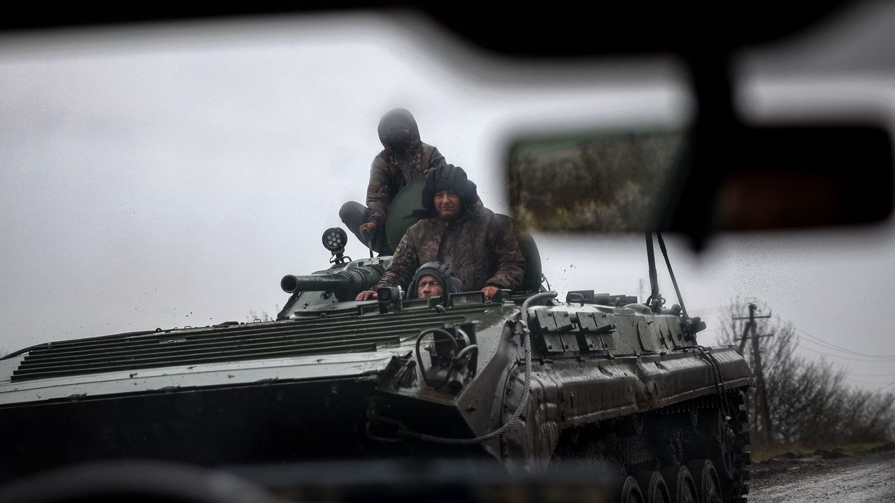 EN DIRECT - Guerre en Ukraine : la contre-offensive n'avance "pas si vite", admet Kiev