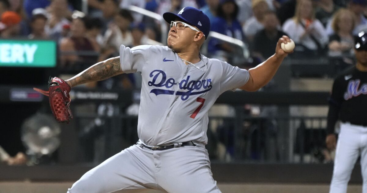 Julio Urías and Dodgers toss one-hitter in victory over Mets