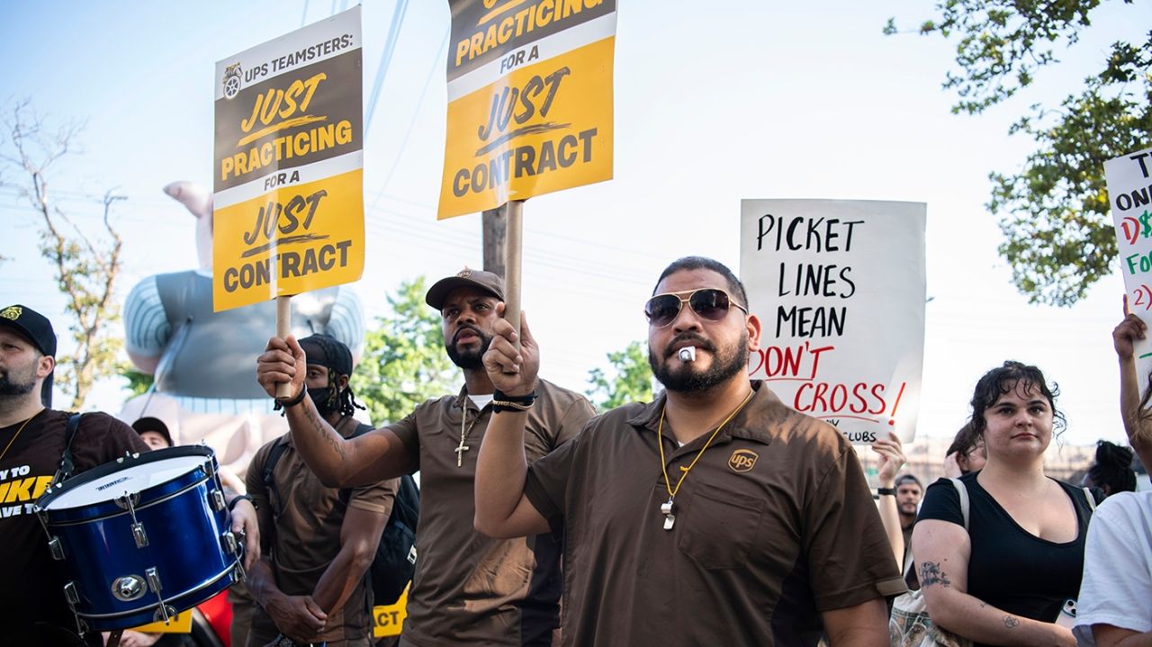 ‘An insult’: Teamsters slam UPS training non-union delivery drivers during deal talks