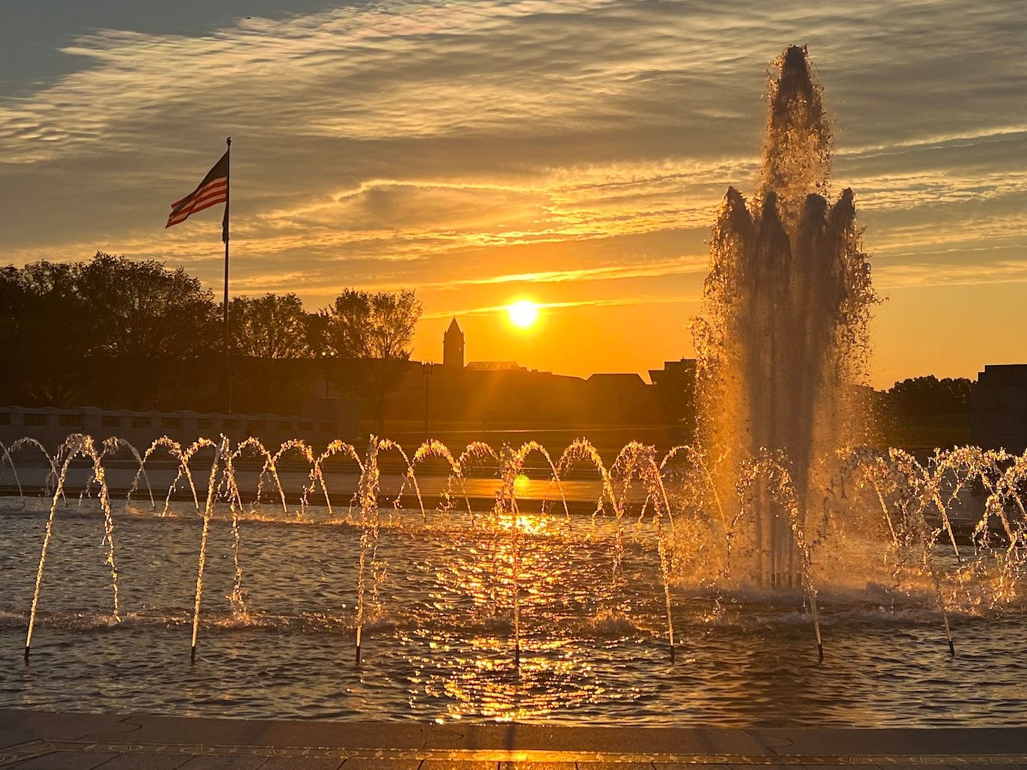 D.C.-area forecast: Hot and humid today ahead of a Sunday cool front